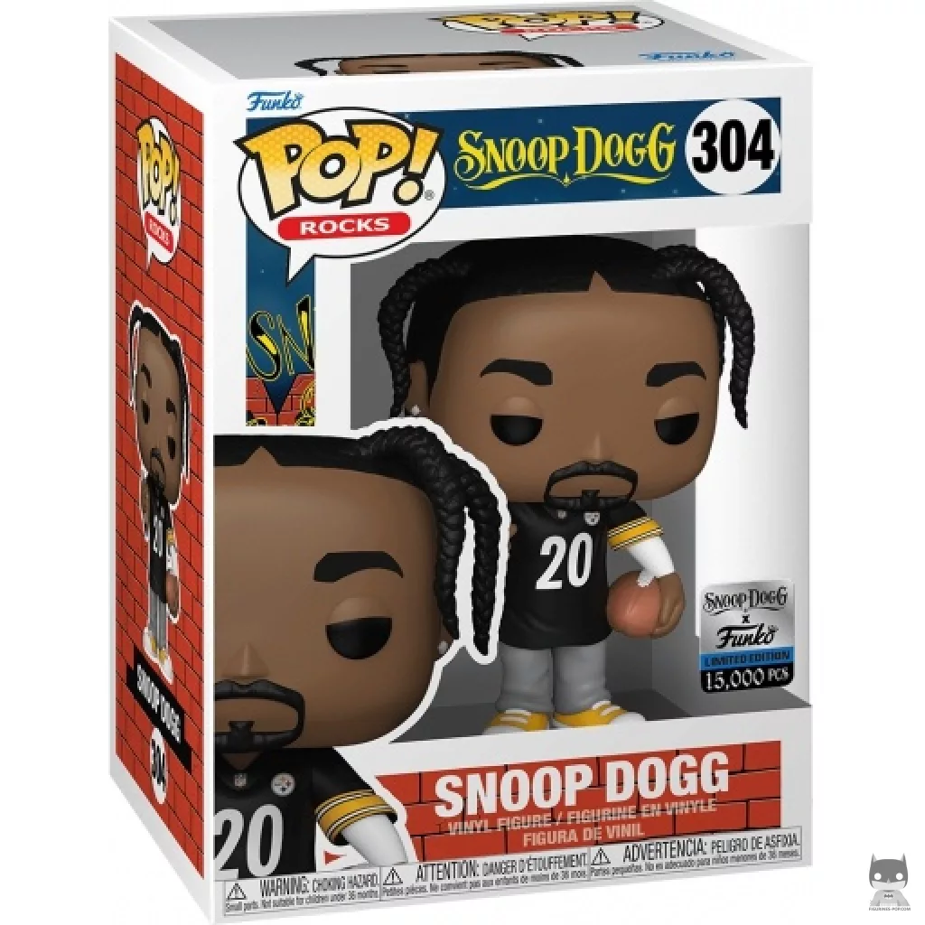 Snoop Dogg in Steelers Jersey Funko Pop! figure in its box