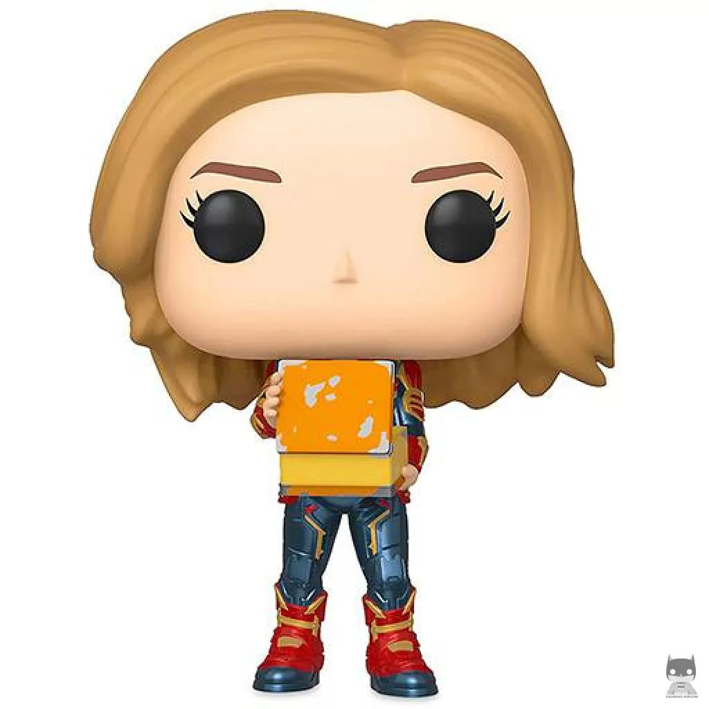 Captain Marvel with Lunchbox Funko Pop! figure (Captain Marvel)