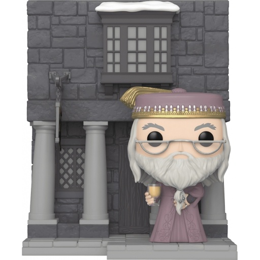 Funko POP Albus Dumbledore in front of Hog's Head Inn (Hogsmeade) (Harry Potter)