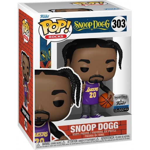 Snoop Dogg in Lakers Jersey dans sa boîte